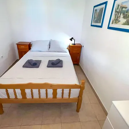 2 Bedroom Gorgeous In *