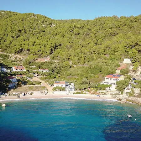 2 Bedroom Gorgeous In Lägenhet